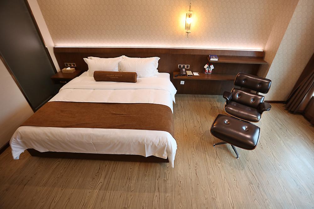James Joyce Coffetel Hotel Guangzhou Baiyun Street North Branch Екстериор снимка