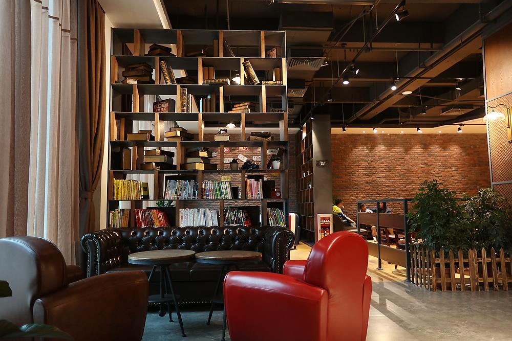 James Joyce Coffetel Hotel Guangzhou Baiyun Street North Branch Екстериор снимка